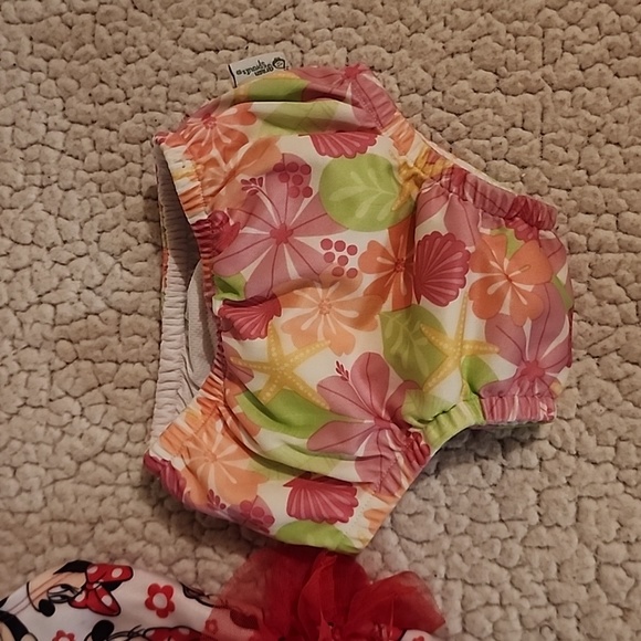 Baby swim diaper and Minnie Mouse swimsuit - Picture 3 of 3